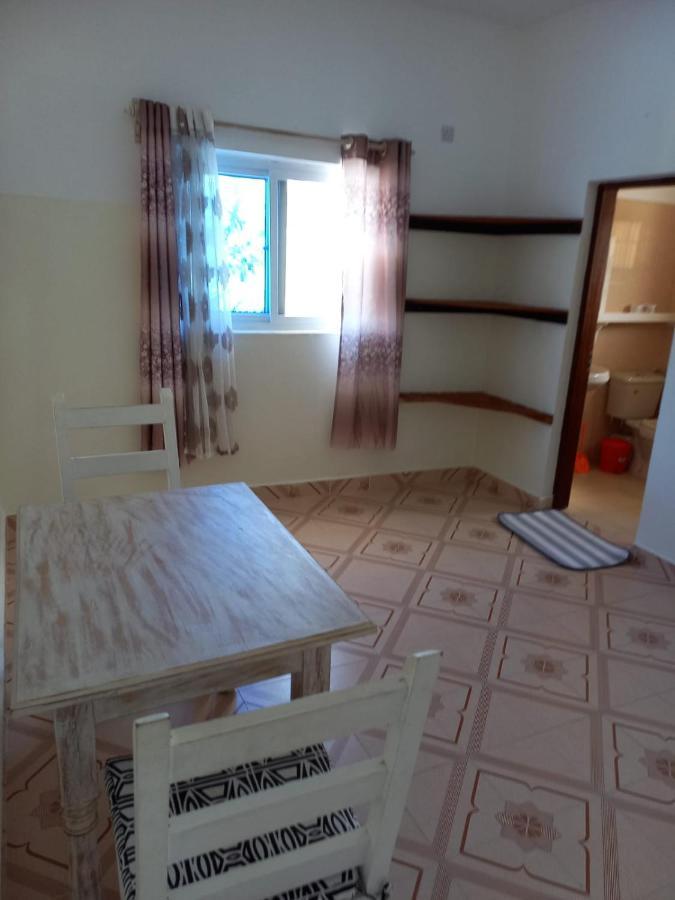 Rhino Apartment 瓦塔穆 外观 照片